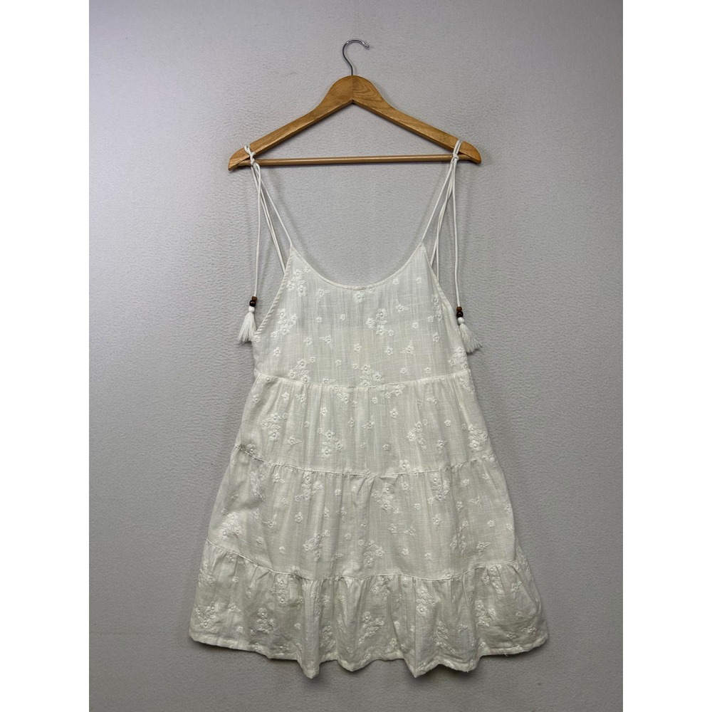 Boho Cottagecore C&C California Womens Medium White Embroidered Tiered Dress